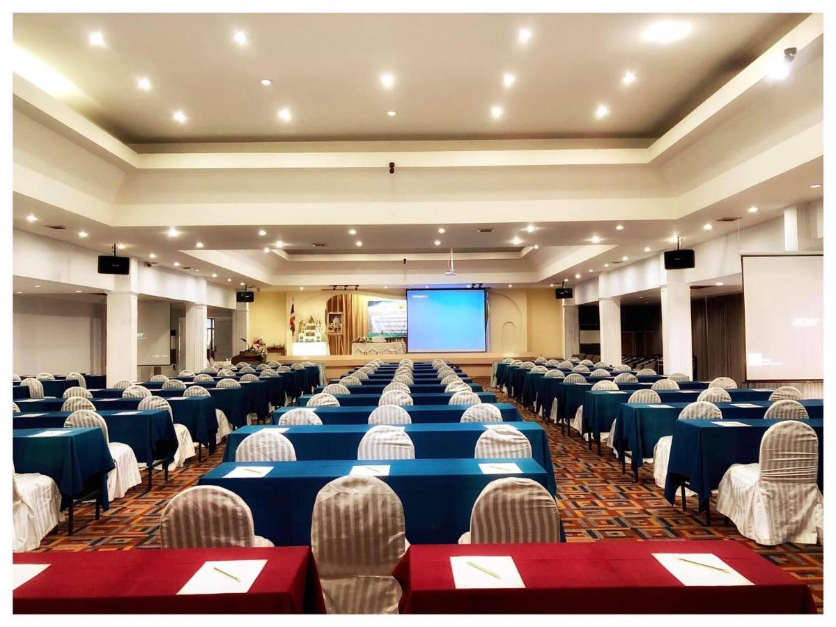 Dad D Resort By Lopburi Inn Resort Экстерьер фото