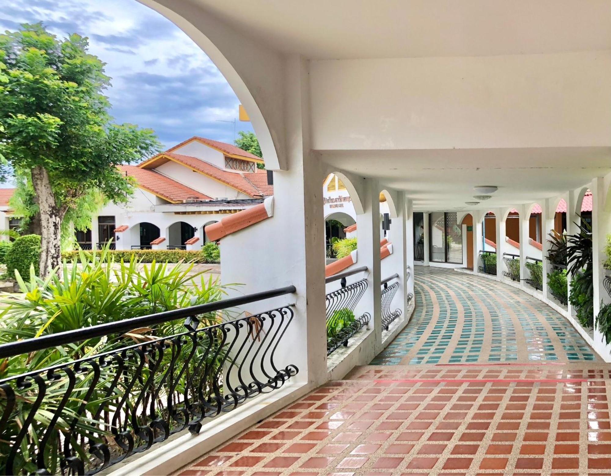 Dad D Resort By Lopburi Inn Resort Экстерьер фото