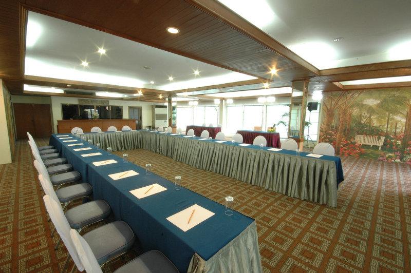 Dad D Resort By Lopburi Inn Resort Экстерьер фото