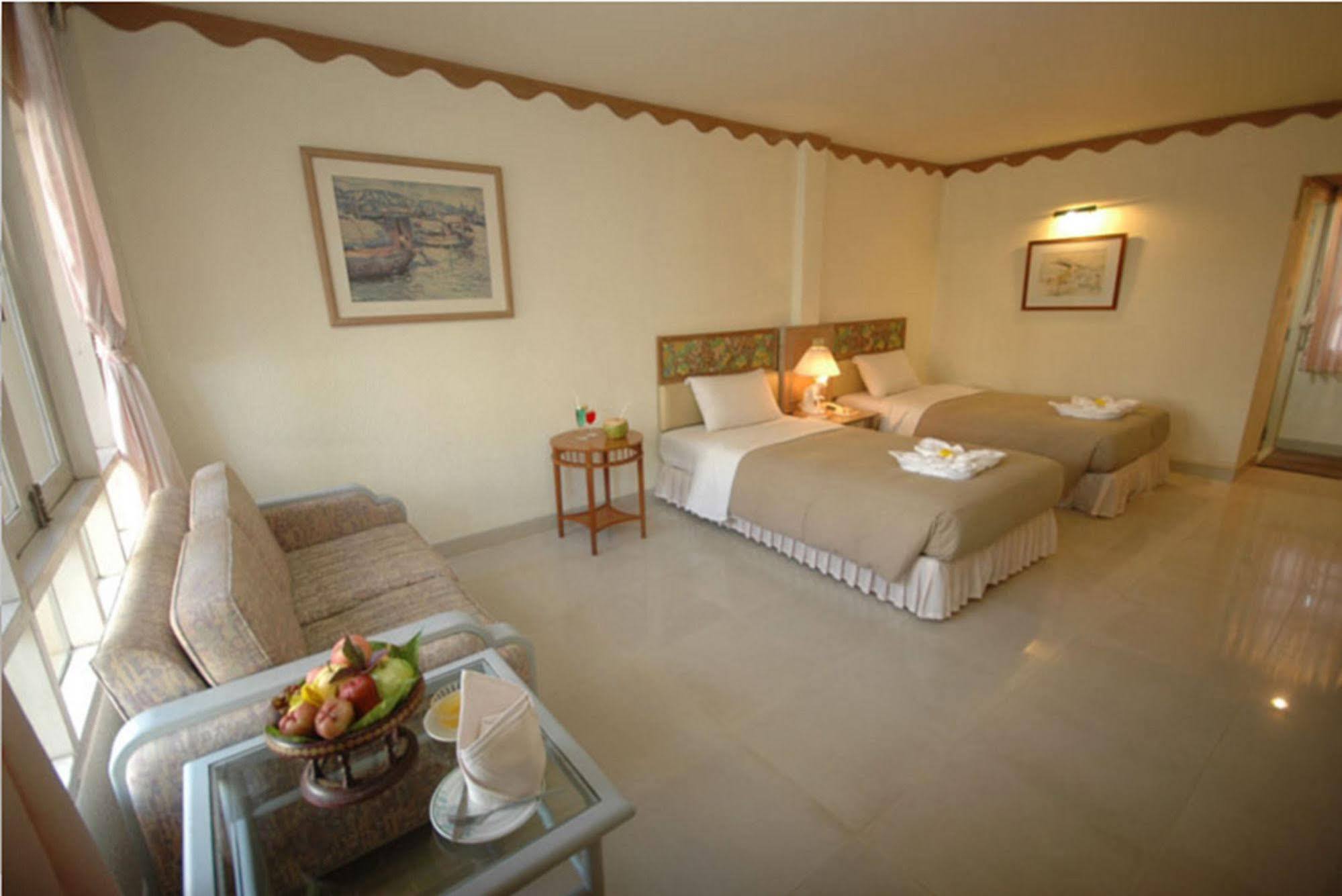 Dad D Resort By Lopburi Inn Resort Экстерьер фото