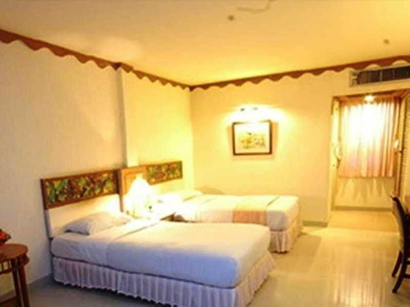 Dad D Resort By Lopburi Inn Resort Экстерьер фото