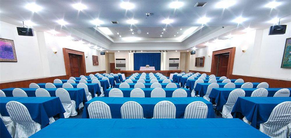Dad D Resort By Lopburi Inn Resort Экстерьер фото